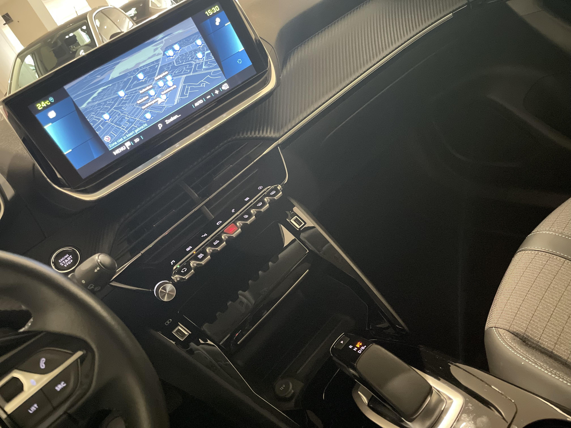 Peugeot e-2008